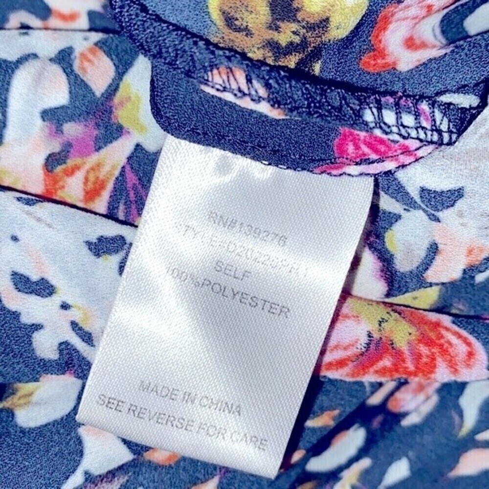 DANIEL Raiin floral button down top size small - Picture 5 of 7